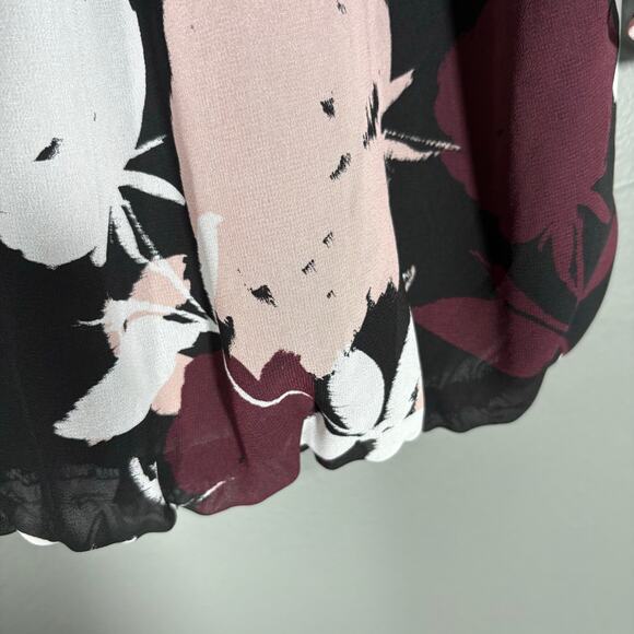 Vince Camuto Women's Black & Pink Floral Romantic Boho Top - Size XS - Career - Picture 4 of 7